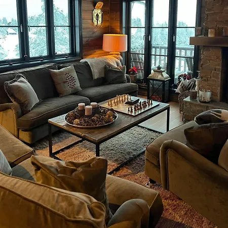 Hébergement de vacances Luxury Mountain With Hot Tub And Trails *